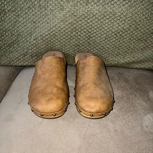Torrid heeled clogs 10.5 wide
